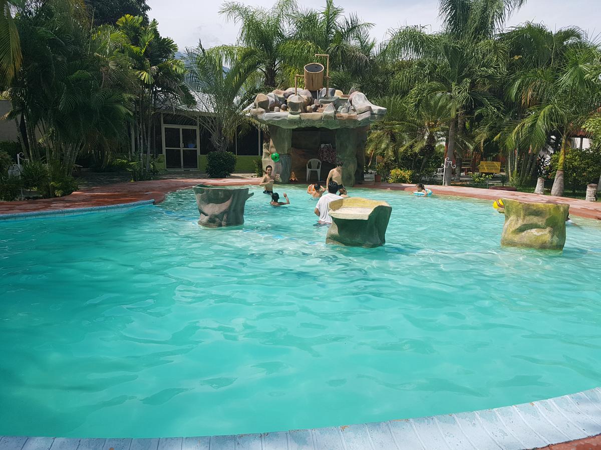 Hotel Santa Cruz Zapaca Bagian luar foto